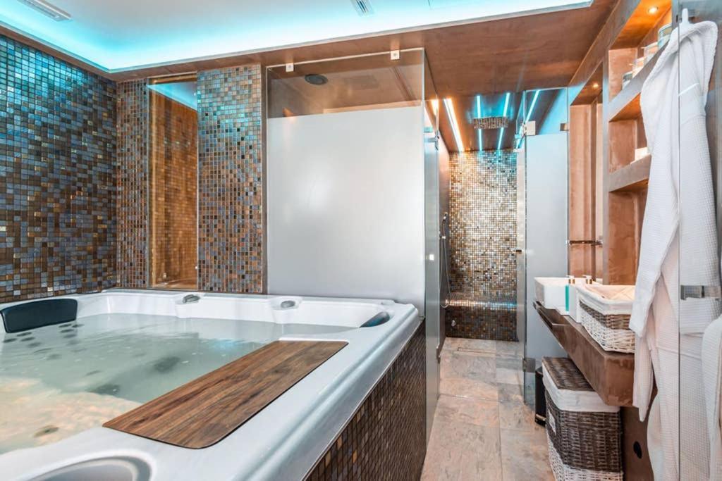 The Minipenthouse Terrace & Spa Paco de Arcos Exterior photo