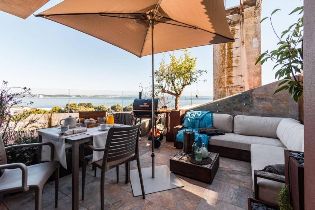 The Minipenthouse Terrace & Spa Paco de Arcos Exterior photo