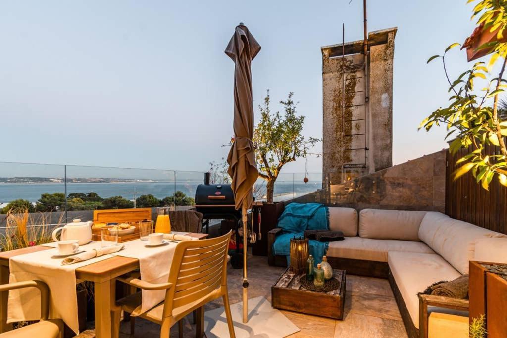 The Minipenthouse Terrace & Spa Paco de Arcos Exterior photo